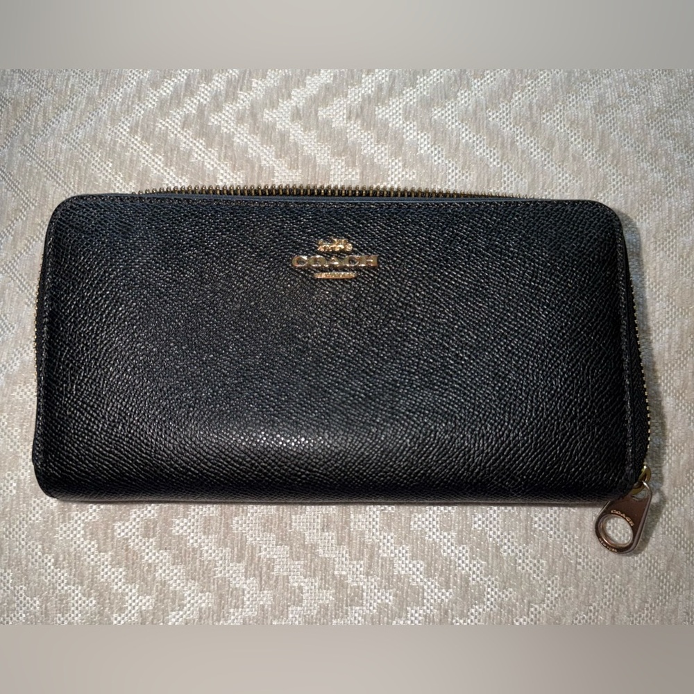 COACH WALLET  C2180 BLACK ORIGINAL AUTHENTIC PRE OWNED ZIP AROUND canvas leather